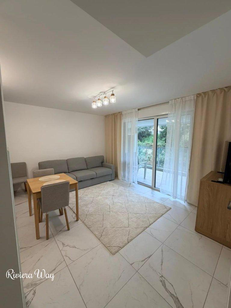 2-комн. квартира в новостройке в Сен-Лоран-дю-Вар, 39 м², фото №3, объявление №105088536