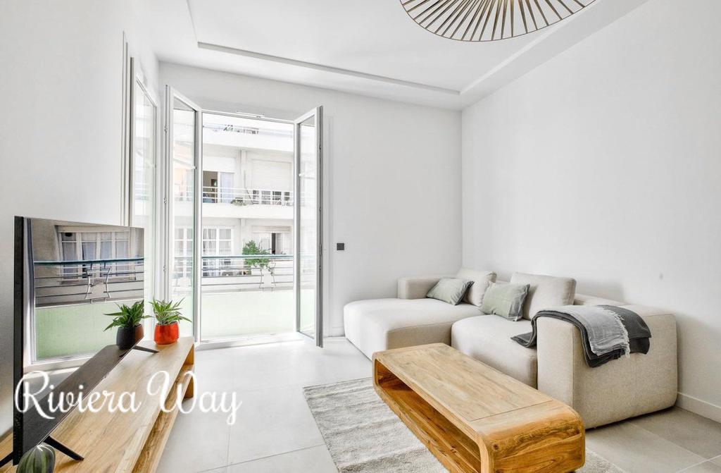 3-комн. квартира в на Английской Набережной, 64 м², фото №3, объявление №103254060