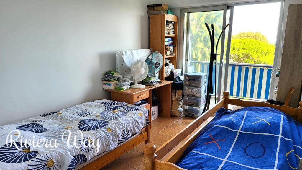 3-комн. квартира в Антибе, 65 м², фото №4, объявление №103961928