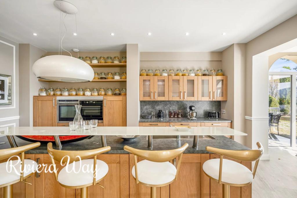 8-комн. вилла в Мандельё-ла-Напуле, фото №5, объявление №104510742