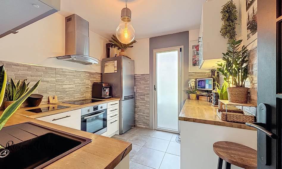 3-комн. квартира в Антибе, 64 м², фото №2, объявление №103962054