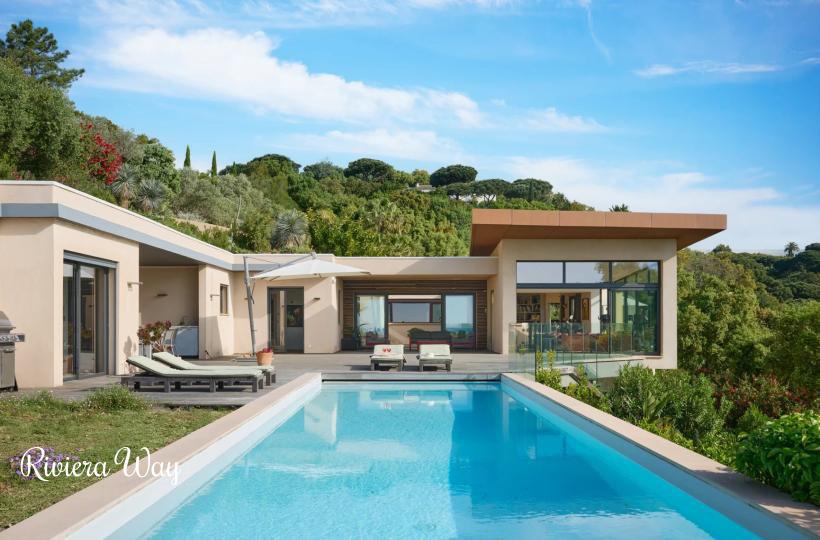 Вилла в Ла Круа-Вальме, 340 м², фото №3, объявление №104698524