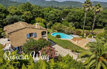 6-комн. вилла в Гримо