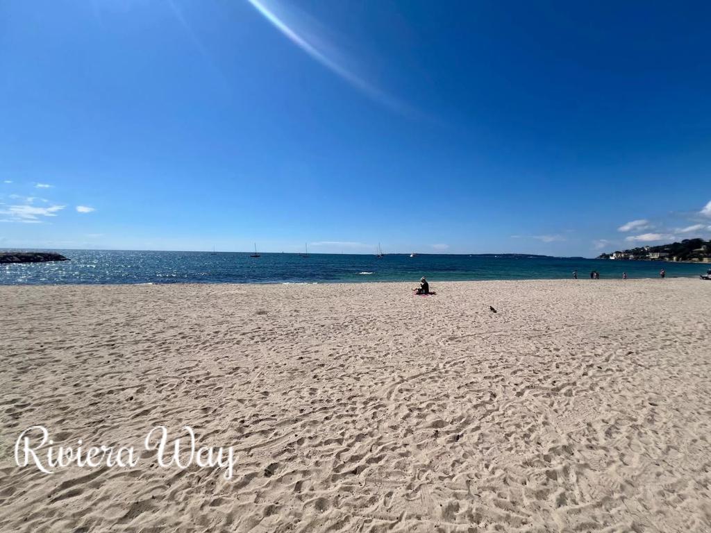 2-комн. квартира в Гольф-Жуан, фото №3, объявление №102992820