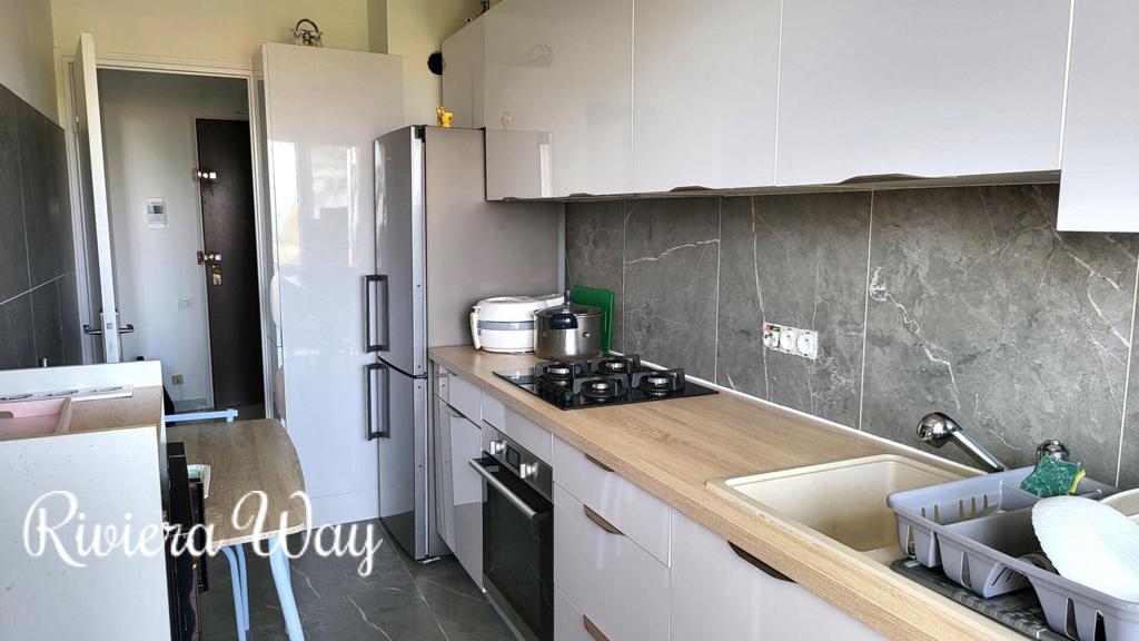 3-комн. квартира в Антибе, 65 м², фото №2, объявление №103961928