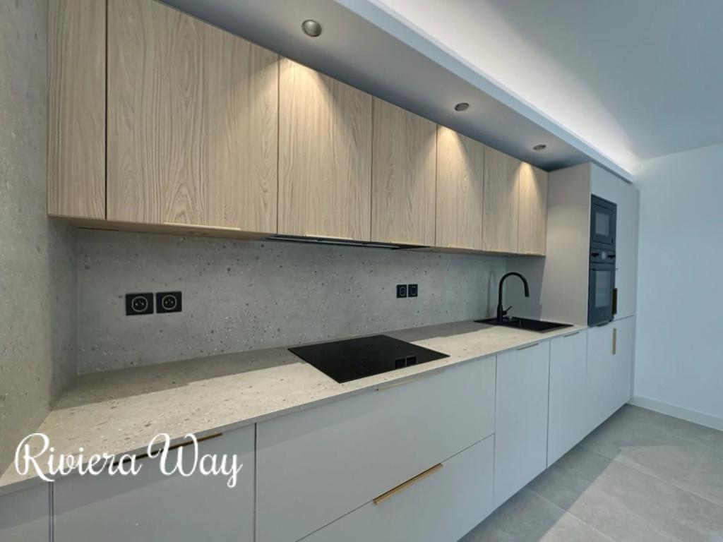 2-комн. квартира в Калифорни Пезу, фото №1, объявление №104604990