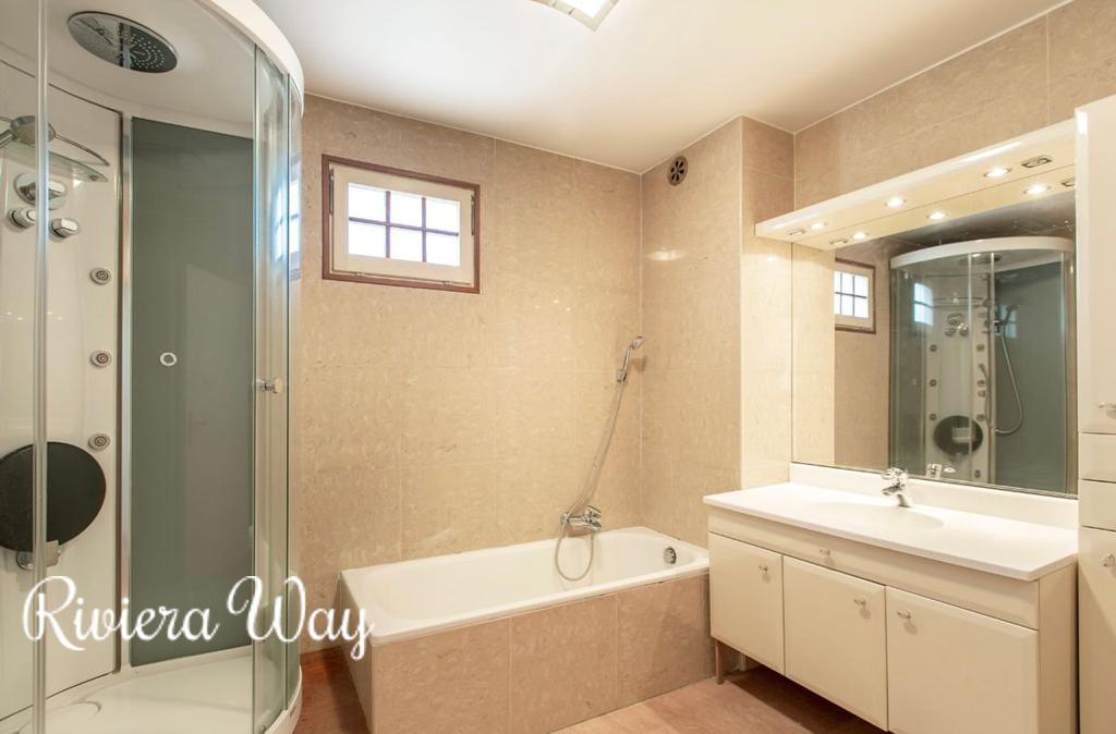 6-комн. квартира в Ницце, 83 м², фото №2, объявление №104750772