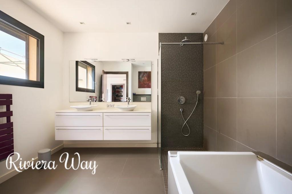 10-комн. вилла в Ла Круа-Вальме, фото №3, объявление №102842418