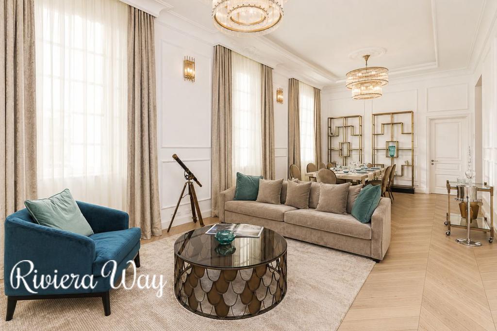 7-комн. квартира в Ницце, 231 м², фото №3, объявление №99250578