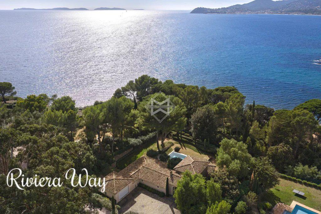 Вилла в Ла Круа-Вальме, 280 м², фото №1, объявление №104698692