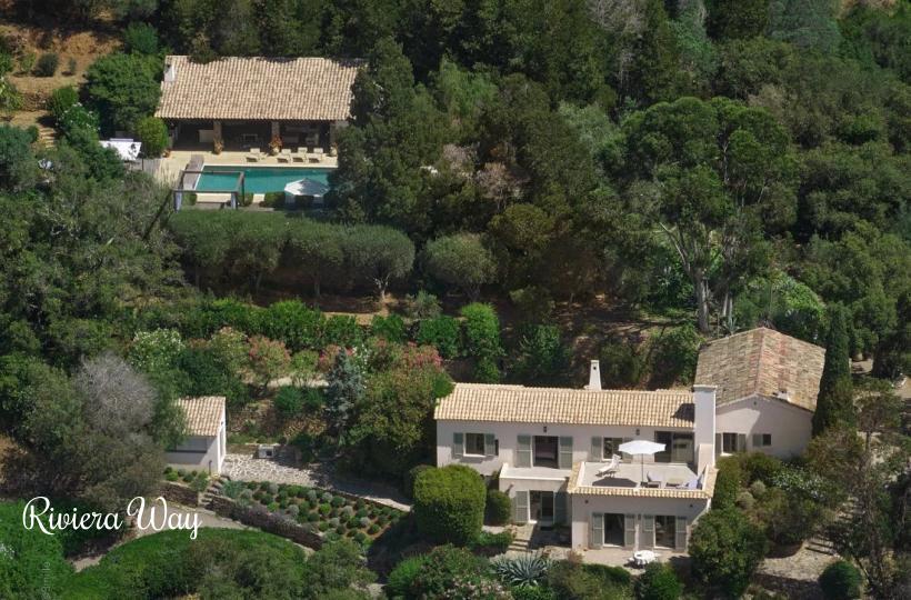 Вилла в Ла Круа-Вальме, 340 м², фото №1, объявление №104697348