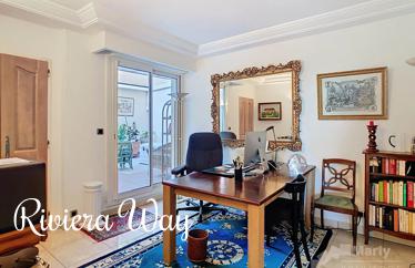 5-комн. квартира в Калифорни Пезу