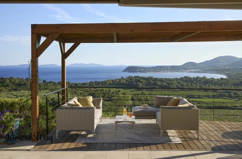 Вилла в Ла Круа-Вальме, 280 м², фото №1, объявление №104698356