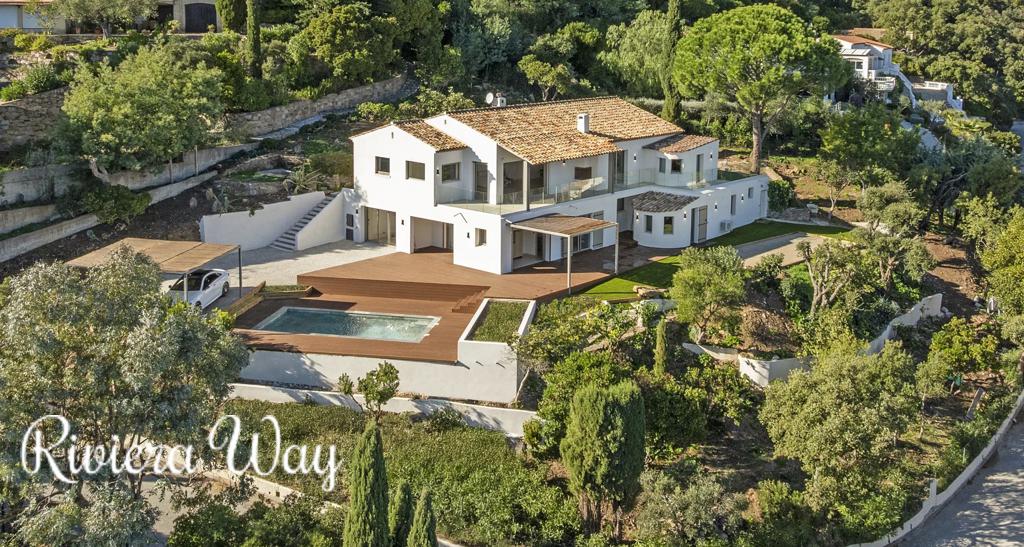 9-комн. вилла в Кавалер-Сюр-Мер, фото №5, объявление №104652450