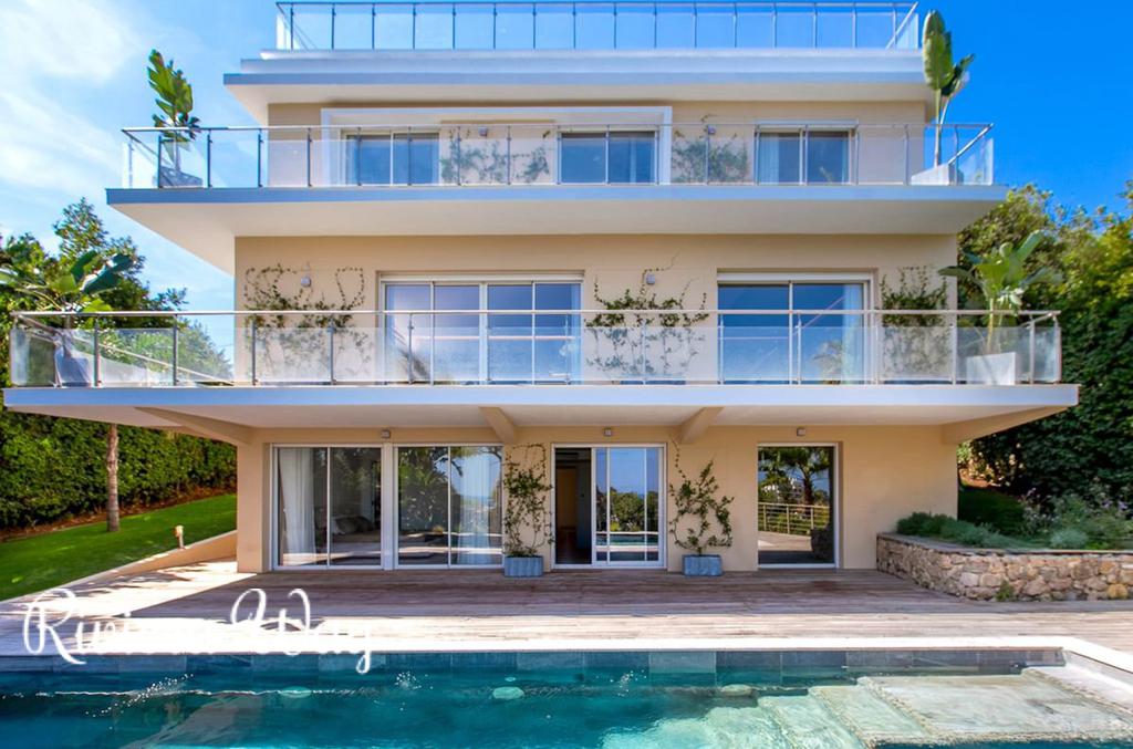 10-комн. вилла в Кап д'Антиб, 320 м², фото №2, объявление №104750730