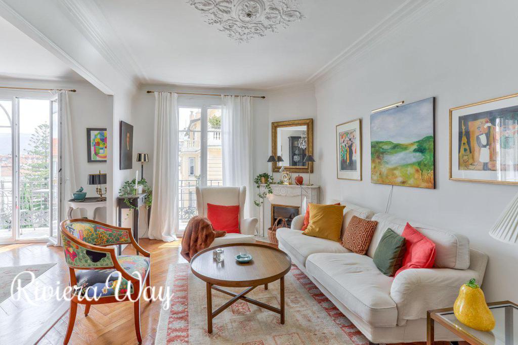 3-комн. квартира в Ницце, 92 м², фото №1, объявление №103253514