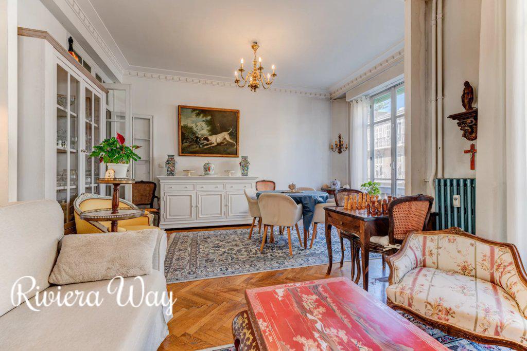 Квартира в на Английской Набережной, 100 м², фото №1, объявление №104799786