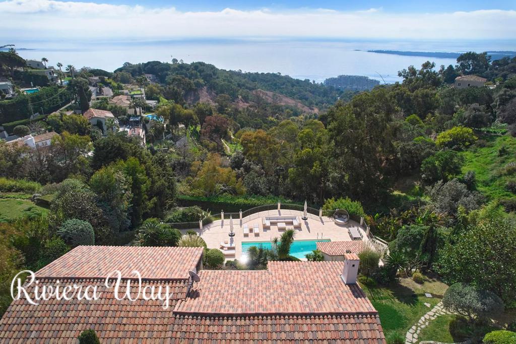 10-комн. вилла в Каннах, 380 м², фото №1, объявление №94405878