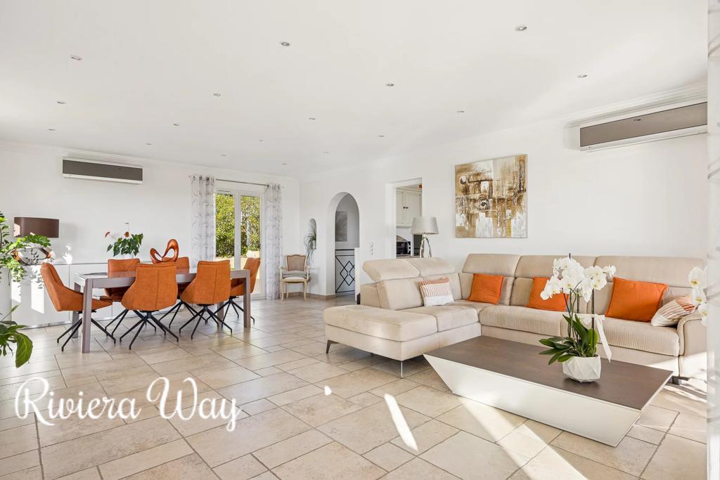 Вилла в Сен-Лоран-дю-Вар, фото №5, объявление №104619774