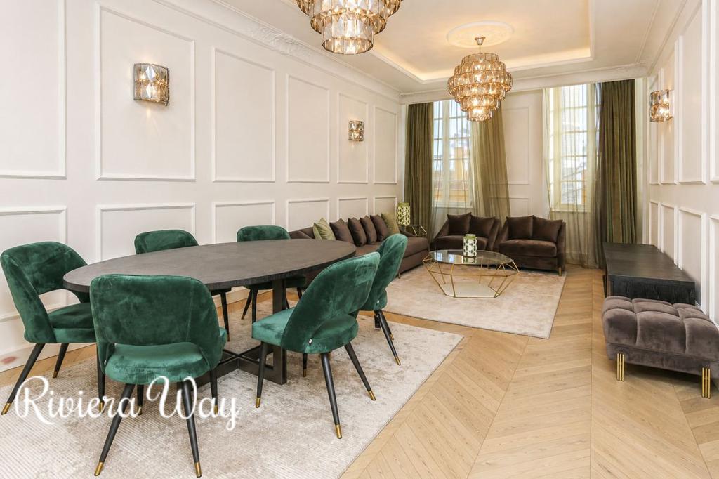 4-комн. квартира в Ницце, 131 м², фото №1, объявление №99250536