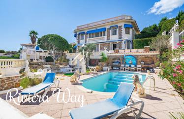 9-комн. вилла в Сен-Рафаэль