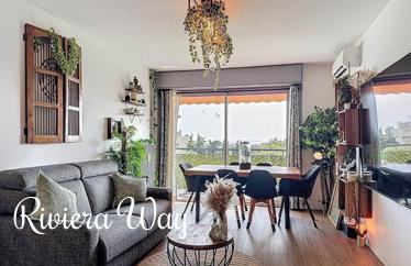3-комн. квартира в Антибе, 64 м²