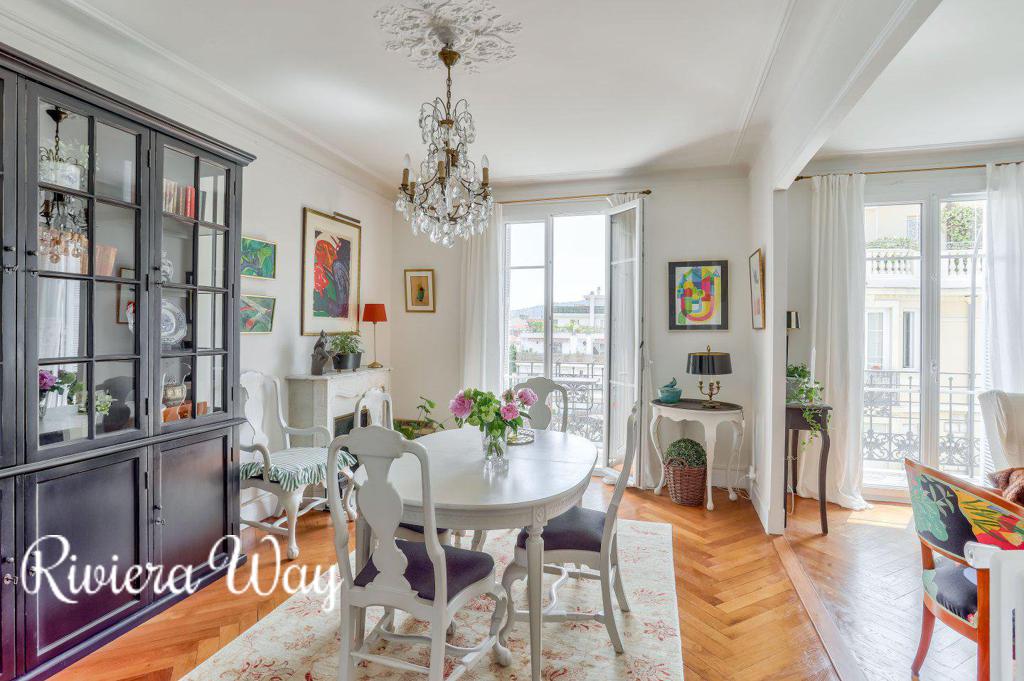 3-комн. квартира в Ницце, 92 м², фото №1, объявление №106035510