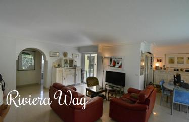 Квартира в Антибе