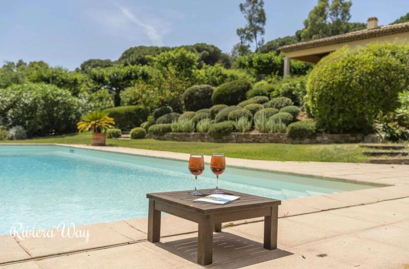 Вилла в Ла Круа-Вальме, 283 м², фото №2, объявление №104698608