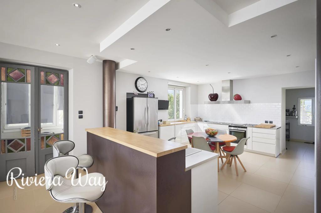 11-комн. вилла в Ле-Лаванду, 450 м², фото №8, объявление №104025894