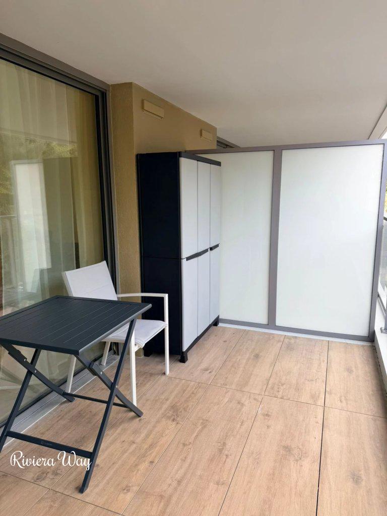2-комн. квартира в новостройке в Сен-Лоран-дю-Вар, 39 м², фото №9, объявление №105088536