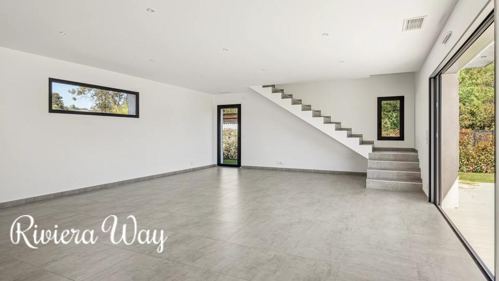 6-комн. вилла в Мужене, фото №1, объявление №99759870