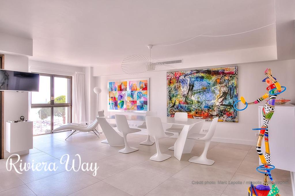 4-комн. квартира на набережной Круазет (Канны), 121 м², фото №3, объявление №94405374