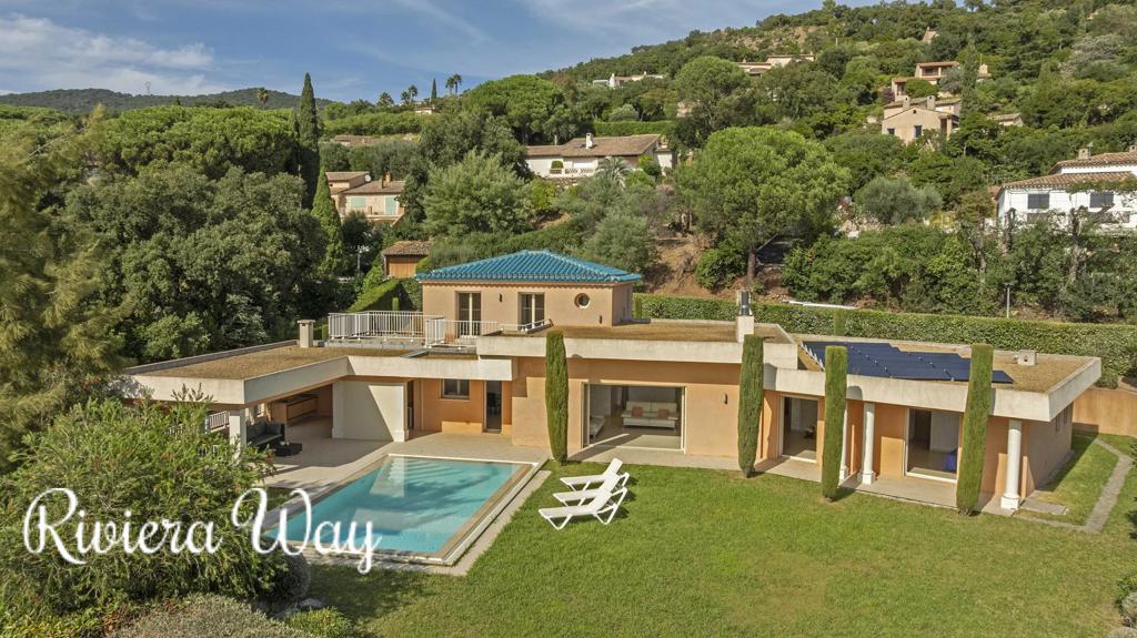 8-комн. вилла в Кавалер-Сюр-Мер, фото №5, объявление №104236272