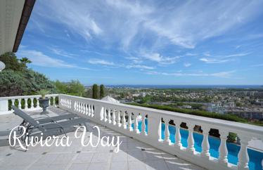 8-комн. вилла в Мандельё-ла-Напуле