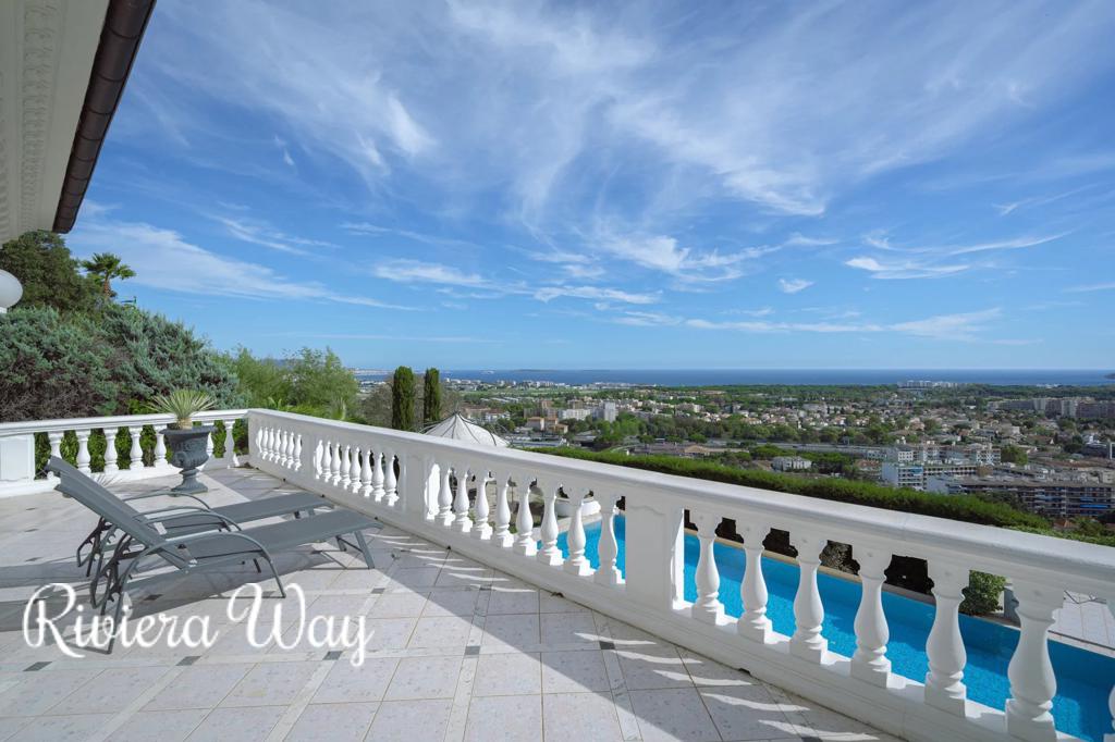 8-комн. вилла в Мандельё-ла-Напуле, фото №1, объявление №104510742