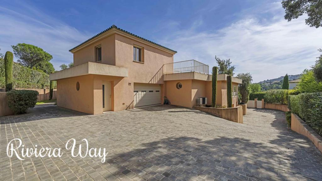 8-комн. вилла в Кавалер-Сюр-Мер, фото №6, объявление №104236272