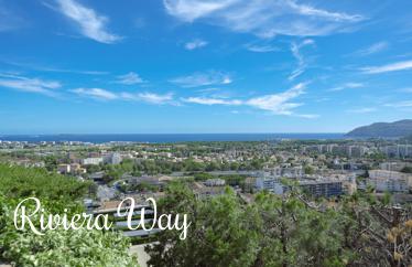 8-комн. вилла в Мандельё-ла-Напуле