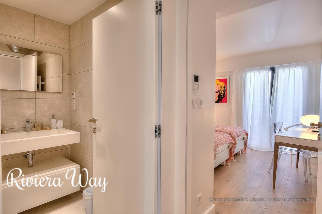 4-комн. квартира на набережной Круазет (Канны), 121 м², фото №2, объявление №94405374