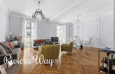 Квартира в на Английской Набережной, 120 м²