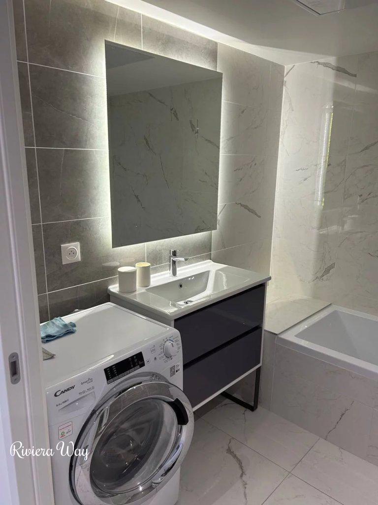 2-комн. квартира в новостройке в Сен-Лоран-дю-Вар, 47 м², фото №9, объявление №105088578