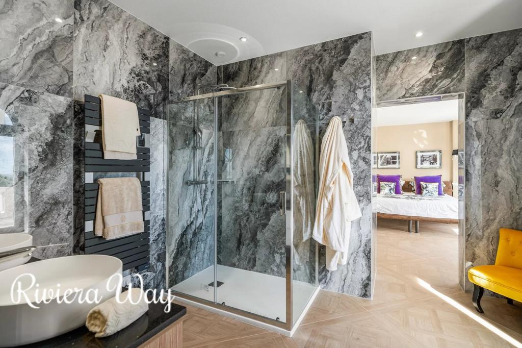 8-комн. вилла в Мандельё-ла-Напуле, фото №9, объявление №104510742