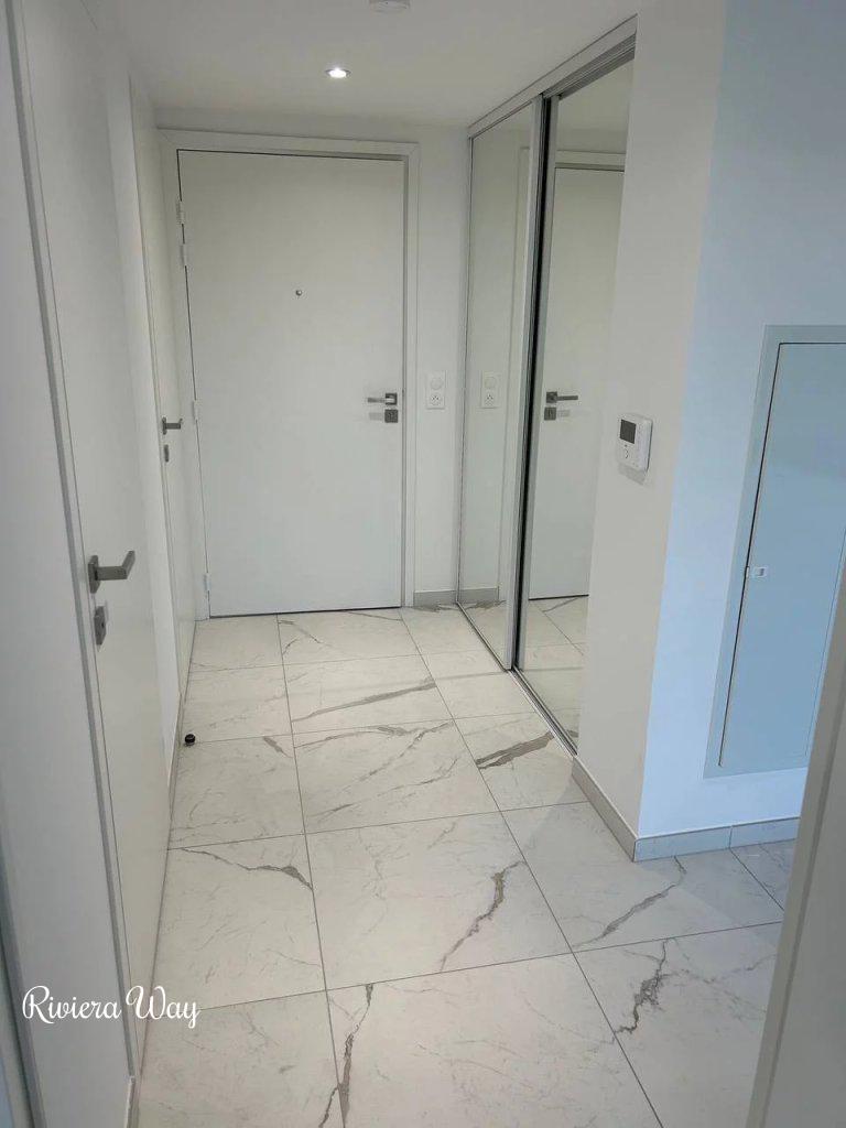 2-комн. квартира в новостройке в Сен-Лоран-дю-Вар, 47 м², фото №6, объявление №105088578